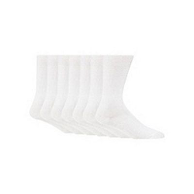 Pack of seven white cotton blend socks